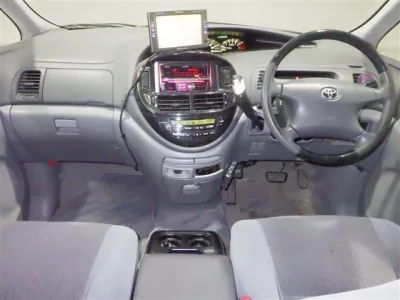 Toyota ESTIMA  с аукциона в Японии