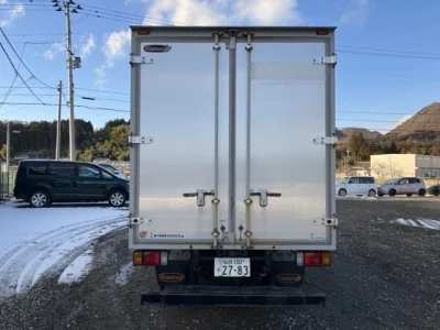 Isuzu ELF  с аукциона в Японии