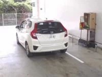 Honda FIT лот № 185 оценка 3.5  с аукциона в Японии 1