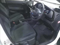 Toyota AQUA лот № 2025 оценка 4  с аукциона в Японии 3