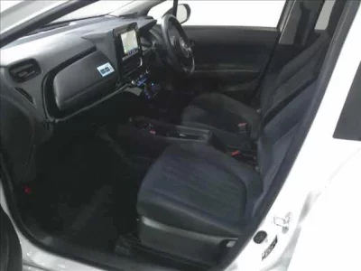 Toyota AQUA  с аукциона в Японии