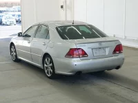 Toyota CROWN лот № 2115 оценка RA  с аукциона в Японии 1