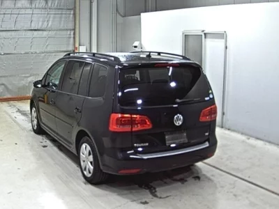 Volkswagen GOLF TOURAN  с аукциона в Японии