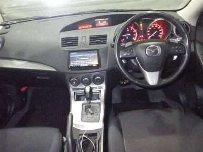 Mazda AXELA  с аукциона в Японии