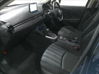 Mazda MAZDA2  с аукциона в Японии