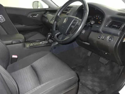 Toyota CROWN  с аукциона в Японии