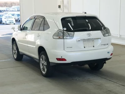 Toyota HARRIER  с аукциона в Японии
