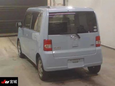 Toyota PIXIS SPACE  с аукциона в Японии