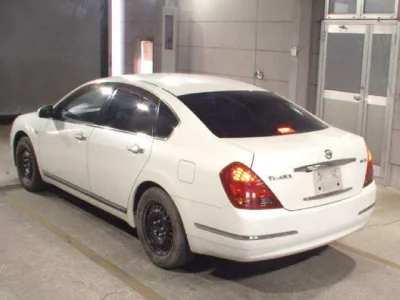 Nissan TEANA  с аукциона в Японии