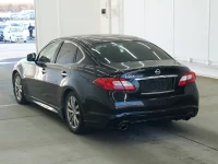 Nissan FUGA лот № 2135 оценка 3.5  с аукциона в Японии 1