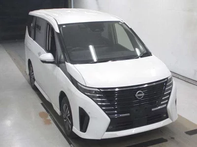 Nissan SERENA  с аукциона в Японии