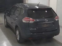 Nissan X-TRAIL лот № 5240 оценка 3.5  с аукциона в Японии 1