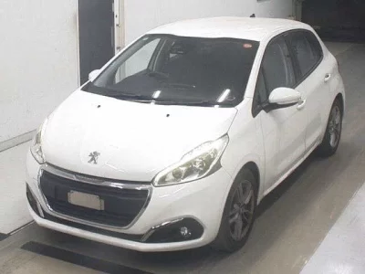 Peugeot 208  с аукциона в Японии