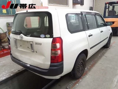 Toyota SUCCEED  с аукциона в Японии