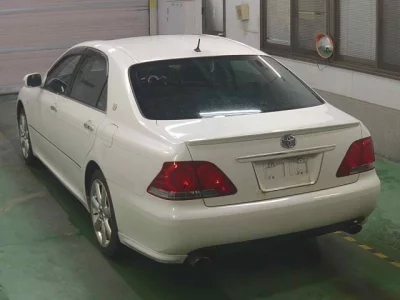 Toyota CROWN  с аукциона в Японии