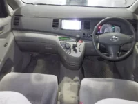 Toyota ISIS лот № 268 оценка 3.5  с аукциона в Японии 2