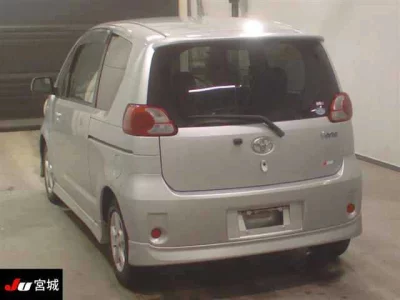 Toyota PORTE  с аукциона в Японии