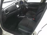 Honda FIT лот № 2055 оценка 3.5  с аукциона в Японии 2