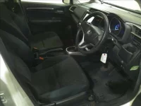 Honda FIT лот № 2055 оценка 3.5  с аукциона в Японии 3