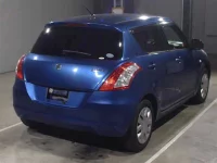 Suzuki SWIFT лот № 7041 оценка 3.5  с аукциона в Японии 1