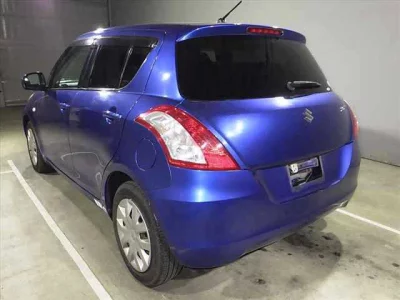 Suzuki SWIFT  с аукциона в Японии