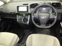 Toyota WISH лот № 3040 оценка 3.5  с аукциона в Японии 2