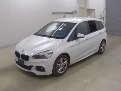 BMW 2-Series  с аукциона в Японии