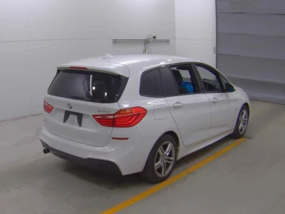 BMW 2-Series  с аукциона в Японии
