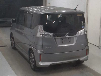 Mitsubishi DELICA D2  с аукциона в Японии