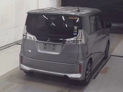 Mitsubishi DELICA D2  с аукциона в Японии