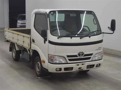 Toyota DYNA  с аукциона в Японии
