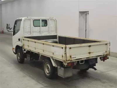 Toyota DYNA  с аукциона в Японии