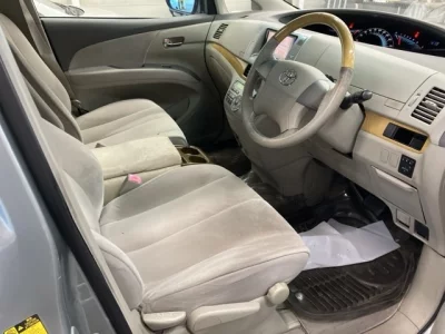 Toyota ESTIMA  с аукциона в Японии