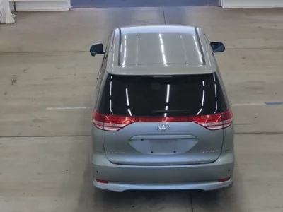 Toyota ESTIMA  с аукциона в Японии