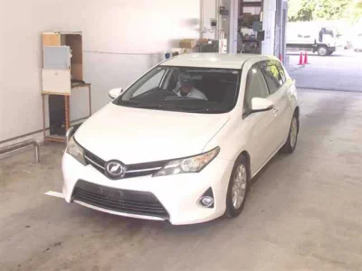 Toyota AURIS  с аукциона в Японии