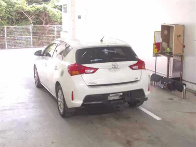 Toyota AURIS  с аукциона в Японии