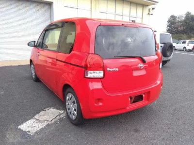 Toyota PORTE  с аукциона в Японии