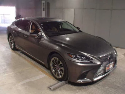 Lexus LS  с аукциона в Японии