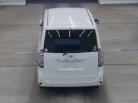 Toyota VOXY лот № 2178 оценка RA  с аукциона в Японии 2
