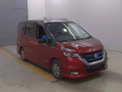 Nissan SERENA  с аукциона в Японии