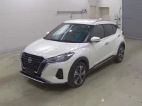 Nissan KICKS лот № 52 оценка 3.5  с аукциона в Японии 2