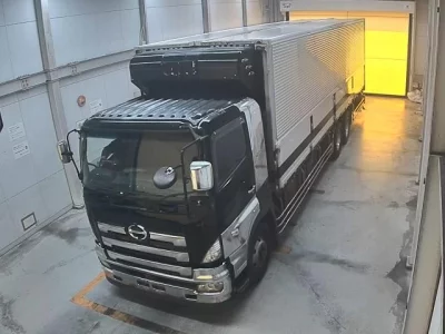Hino TRUCK
