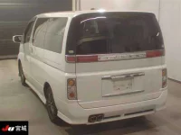 Nissan ELGRAND лот № 4222 оценка R  с аукциона в Японии 1