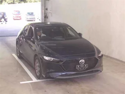 Mazda MAZDA3  с аукциона в Японии
