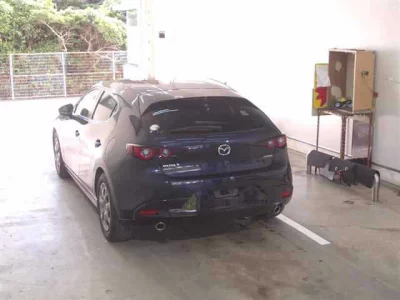 Mazda MAZDA3  с аукциона в Японии