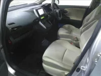 Toyota WISH лот № 2081 оценка 3  с аукциона в Японии 2