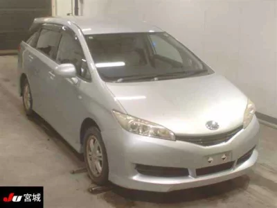 Toyota WISH  с аукциона в Японии