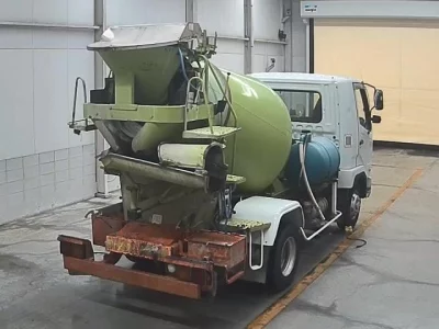 Mitsubishi FUSO FIGHTER