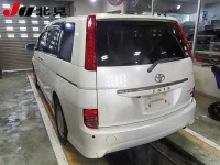 Toyota ISIS лот № 6714 оценка 3.5  с аукциона в Японии 1