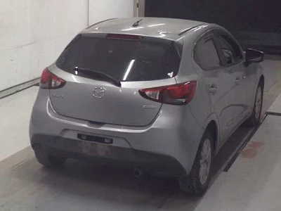 Mazda DEMIO  с аукциона в Японии